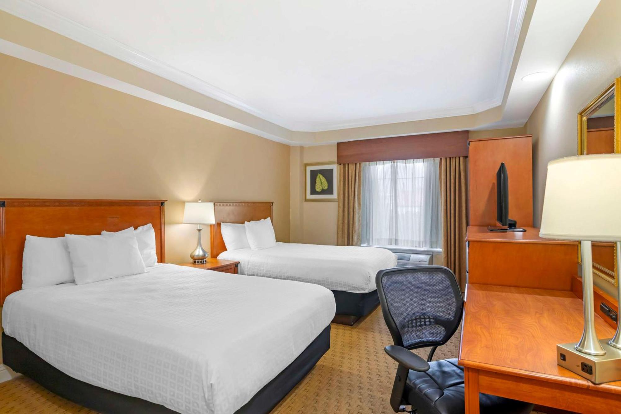เบสต์ เวสเทิร์น พลัส คิงส์แลนด์ Hotel ภายนอก รูปภาพ