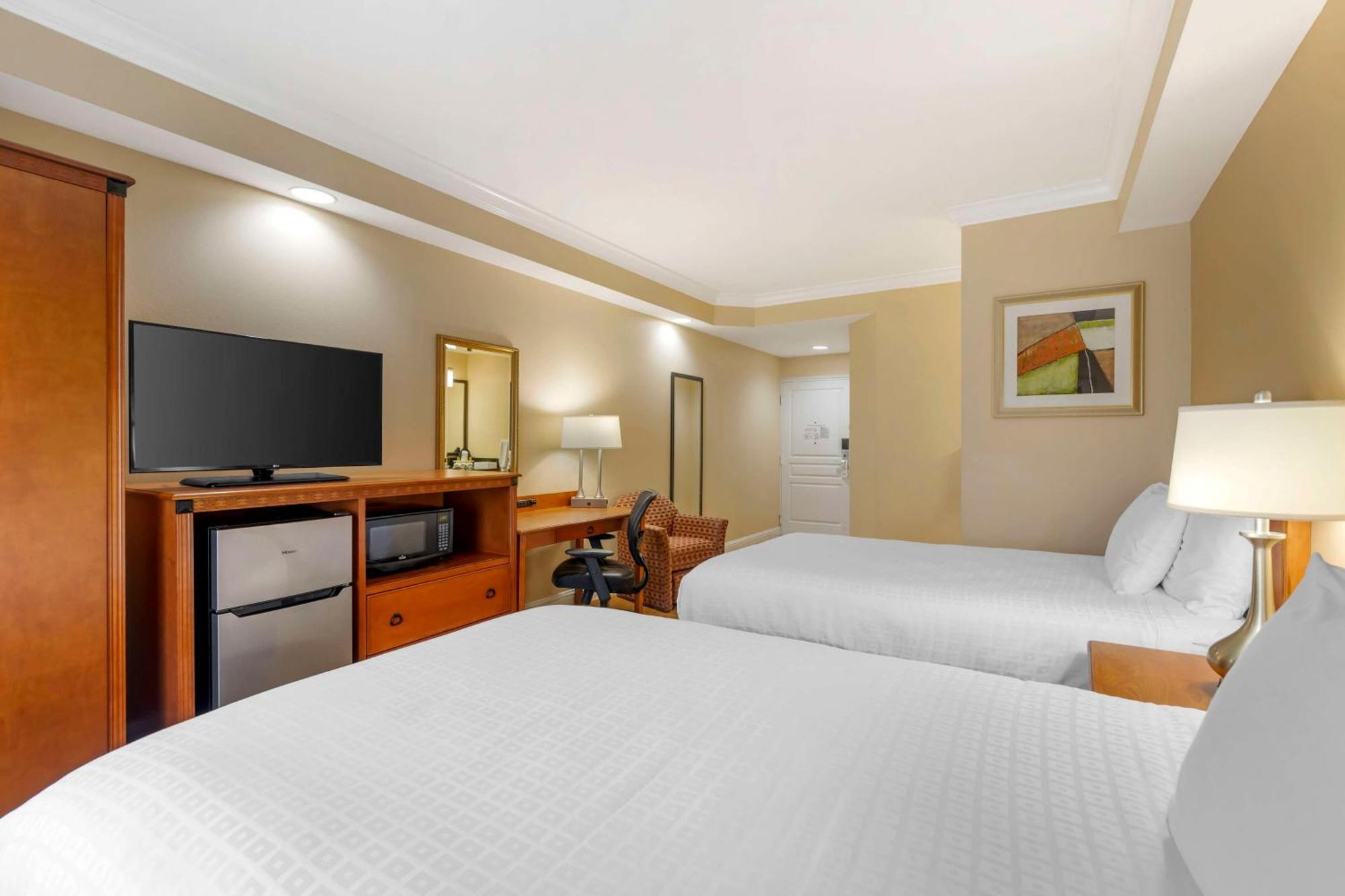 เบสต์ เวสเทิร์น พลัส คิงส์แลนด์ Hotel ภายนอก รูปภาพ