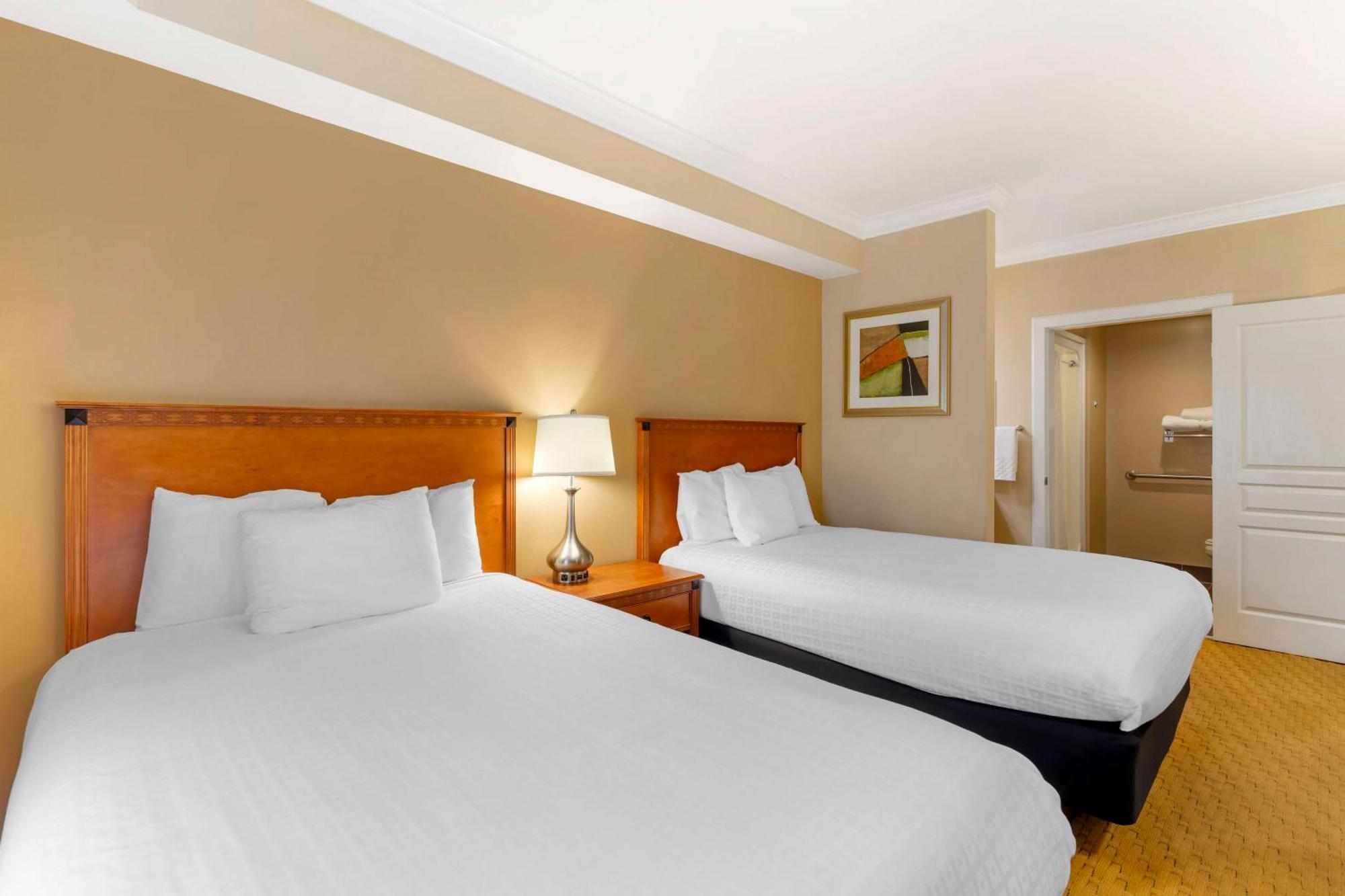 เบสต์ เวสเทิร์น พลัส คิงส์แลนด์ Hotel ภายนอก รูปภาพ