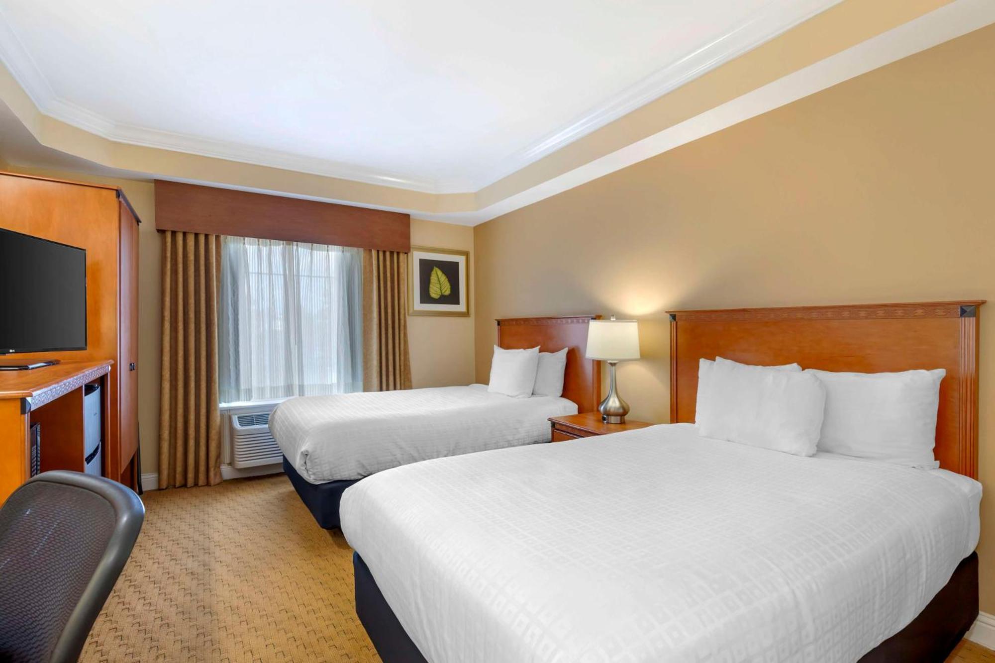 เบสต์ เวสเทิร์น พลัส คิงส์แลนด์ Hotel ภายนอก รูปภาพ